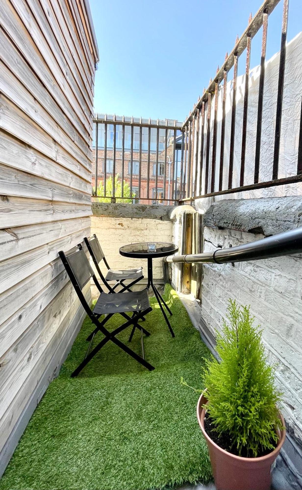 Apartament Cozy Balcony Flat With Canal View